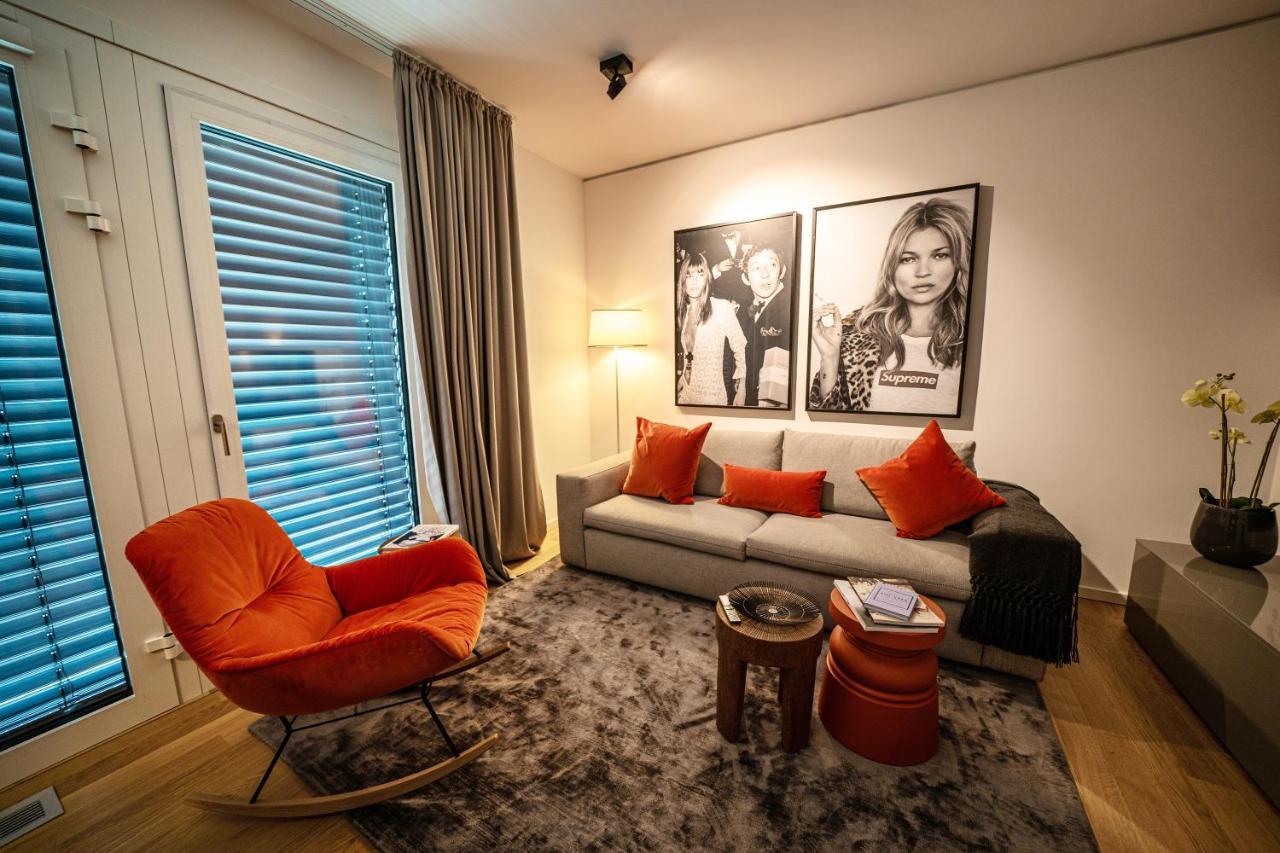 Luxury Apartments Duesseldorf Buitenkant foto